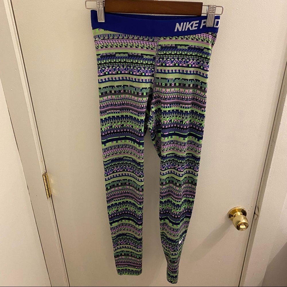 Nike Pro fun printed leggings size small